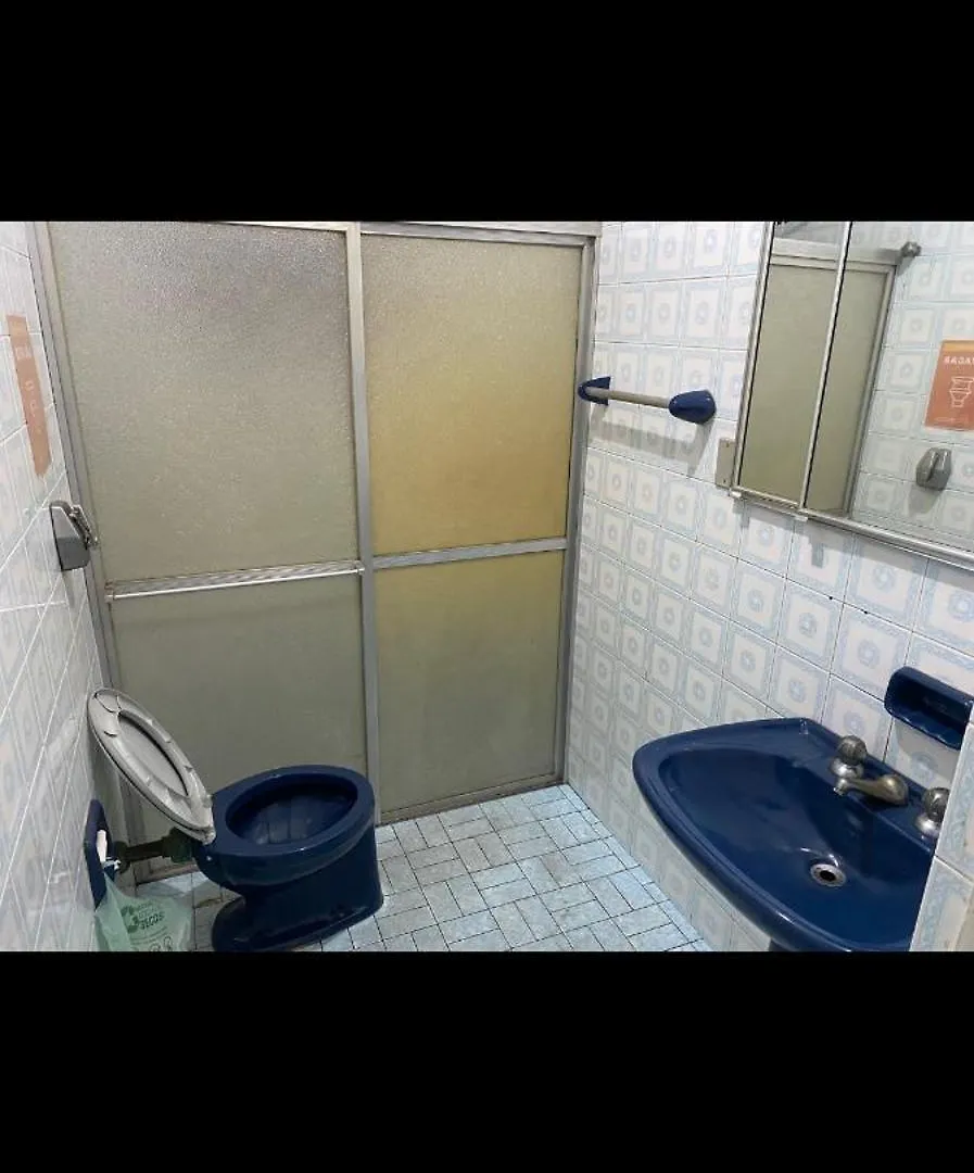 Han/Misafirhane Lar Do Viajante Diarias 22 Reais Otel Sao Paulo Brezilya